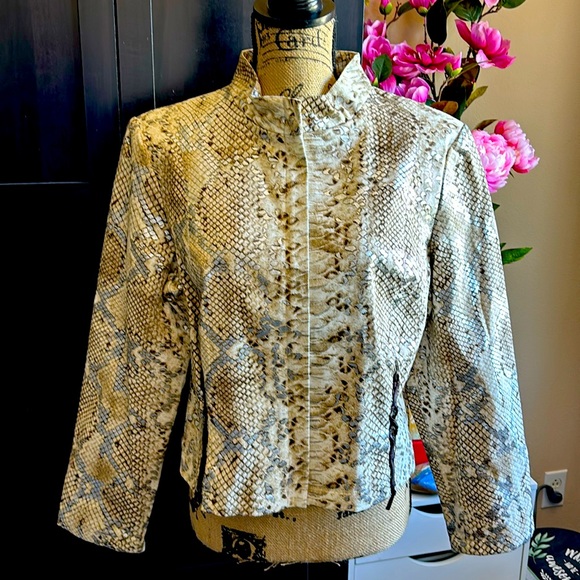 Simon Chang Women’s Faix Snake Print Designer Jacket - Picture 1 of 6